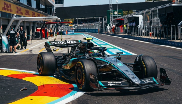 GP d’Espagne 2026 : Antonelli confirme la suprématie Mercedes en EL2, Lindblad brise une belle session dans le mur
