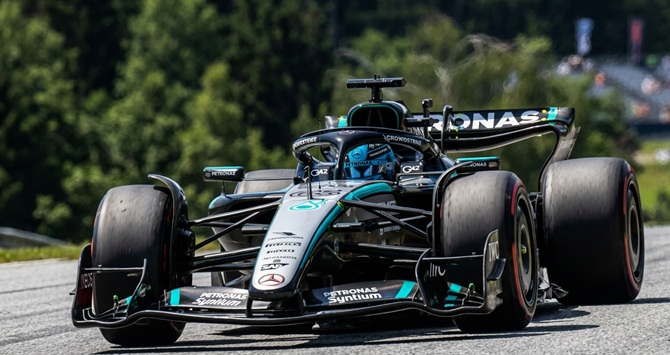 Qualifications – Grand Prix d’Autriche 2026 : Russell en pole dans le chaos, Verstappen dans le mur