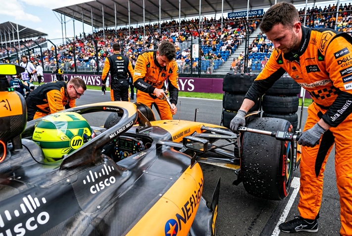 Grand Prix de Chine 2026 : double coup dur pour McLaren, Norris et Piastri abandonnent avant même le départ