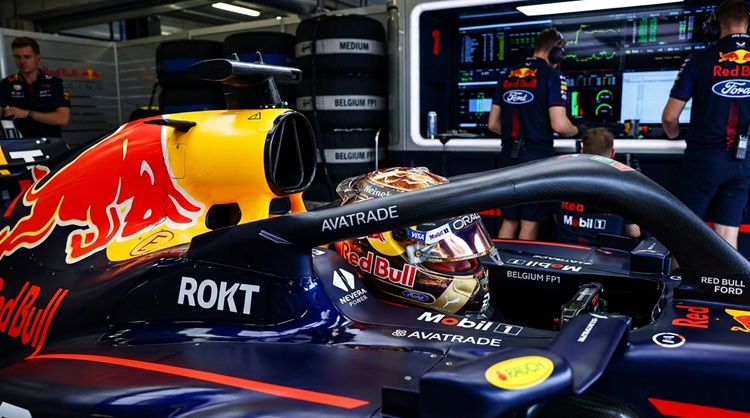 Grand Prix de Belgique : Verstappen surprend en tête devant les Ferrari